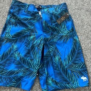 Abercrombie and Fitch Boys pool to play NWT